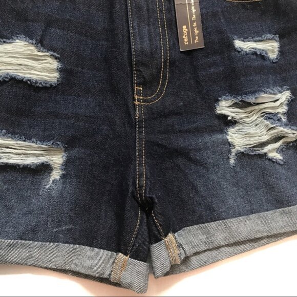 Charlotte Russe Refuge distressed mom shorts Sz 11 - Picture 5 of 7